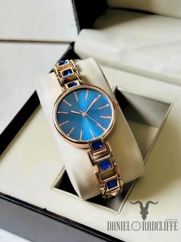 Gold-Tone_Metal_Analog_Watch_for_Women