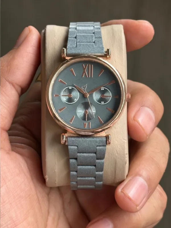 Grey_Stainless_Steel_Analog_Watch_for_Women