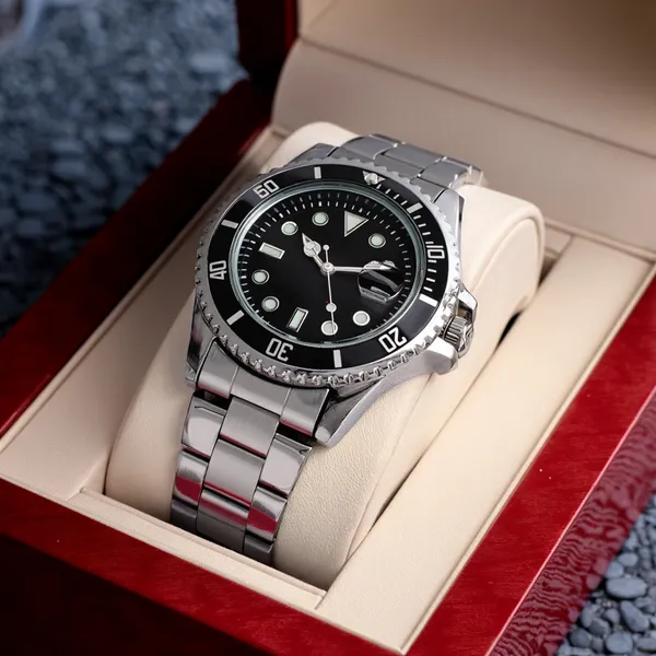 Silver_Metal_Analog_Watch_for_Men