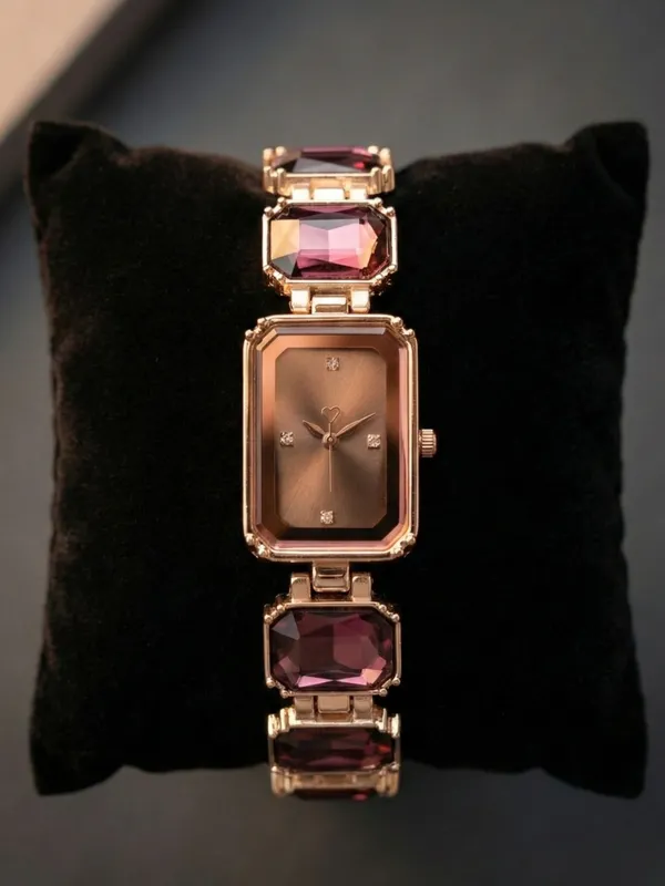 Rose_Gold_Rectangular_Bracelet_Watch_for_Women