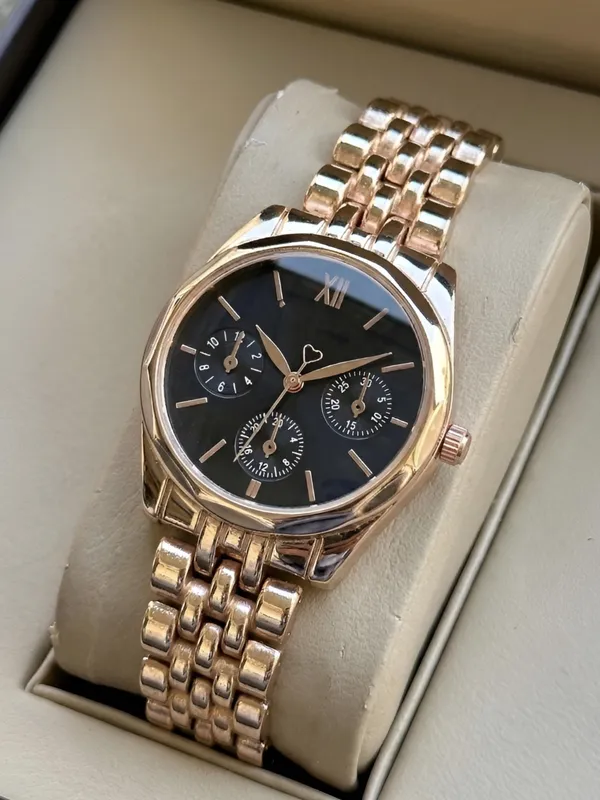 Rose_Gold_Metal_Bracelet_Watch_for_Women