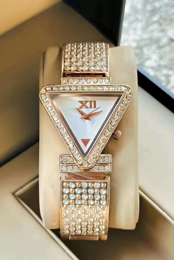 Rose_Gold_Crystal_Embellished_Analog_Watch_for_Women