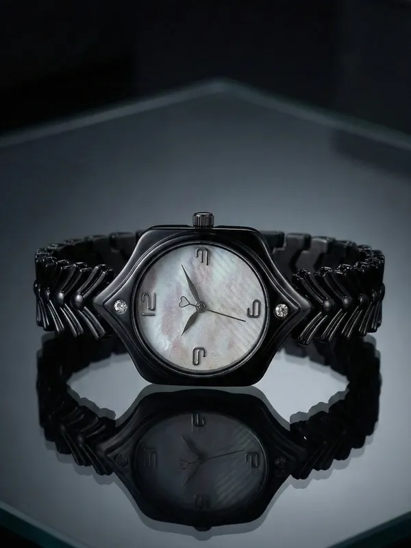 Black_Metal_Link_Strap_Analog_Watch_for_Adults