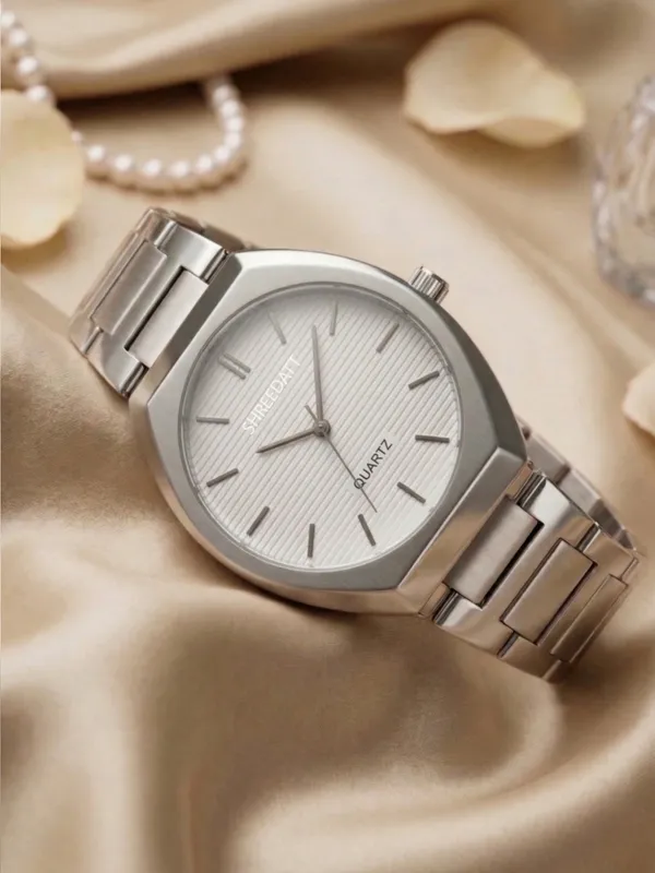 Silver_Metal_Analog_Quartz_Watch_for_Men
