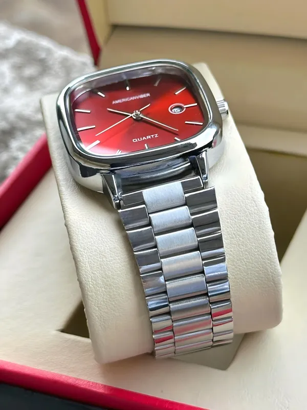 Red_Metal_Bracelet_Quartz_Watch