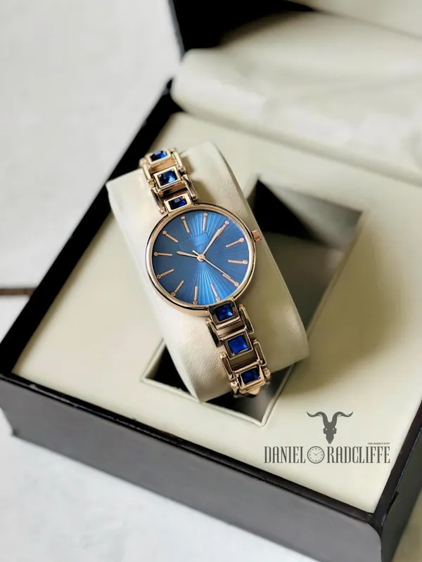 Gold-Tone_Metal_Analog_Watch_for_Women