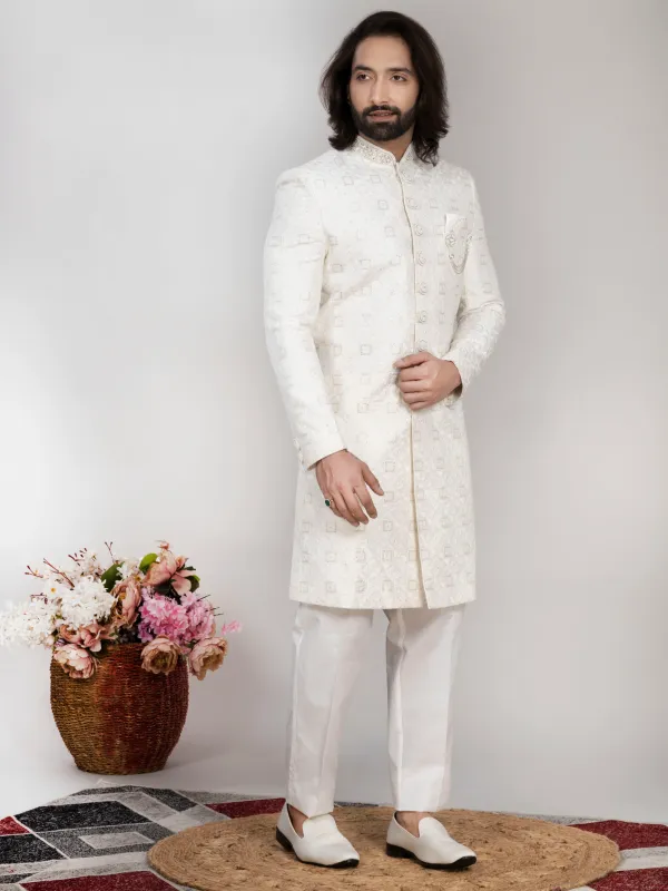 White_Embroidered_Sherwani_Set_With_Pajama_Mojri_For_Men_White