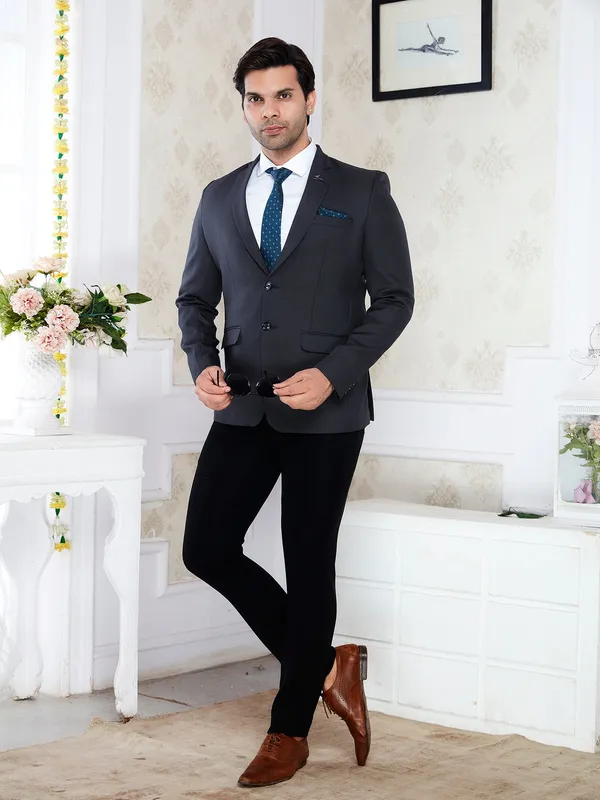 Charcoal_Grey_Men's_Regular_Fit_Formal_Blazer