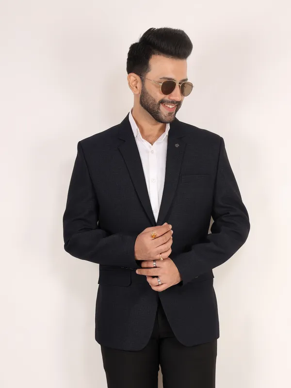 Navy_Blue_Tr_Suiting_Regular_Fit_Single_Breasted_Blazer_For_Men