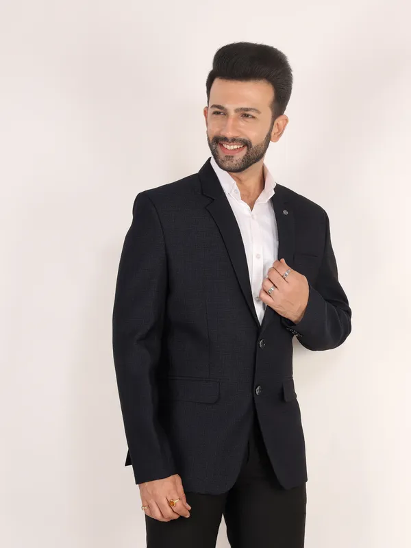 Navy_Blue_Tr_Suiting_Regular_Fit_Single_Breasted_Blazer_For_Men
