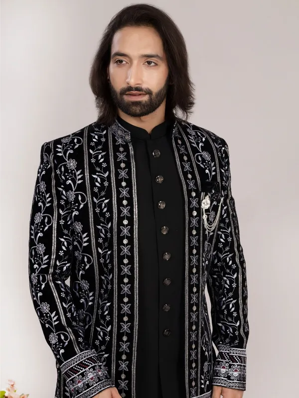 Black_Velvet_Regular_Fit_Hand_Embroidered_Sherwani_For_Men