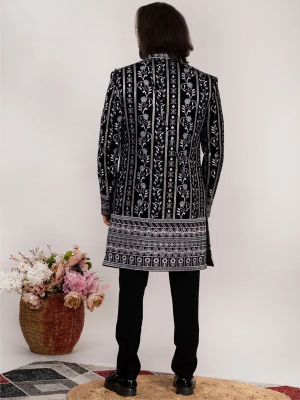 Men's_Black_Hand_Embroidered_Regular_Fit_Indo_Western_Sherwani