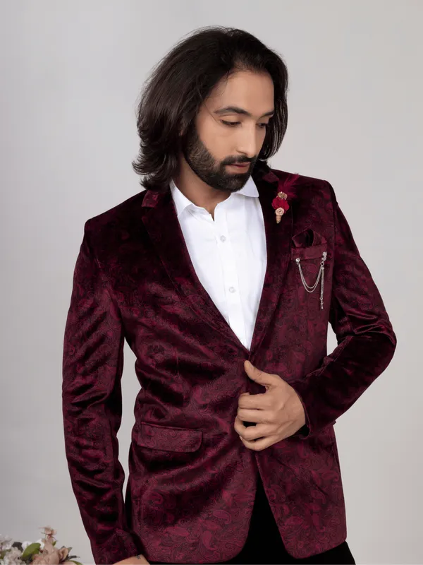 Wine_Velvet_Paisley_Jacquard_Regular_Fit_Blazer_For_Men