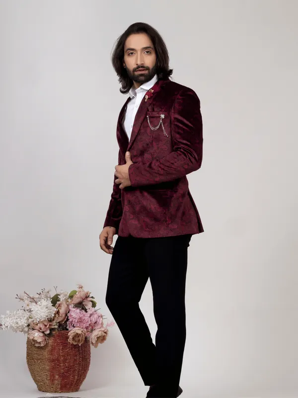 Wine_Velvet_Paisley_Jacquard_Regular_Fit_Blazer_For_Men