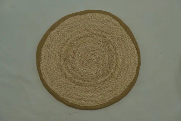 Banana_Fibre_Round_Braided_Table_Mat