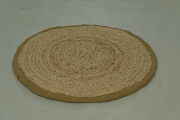 Banana_Fibre_Round_Braided_Table_Mat