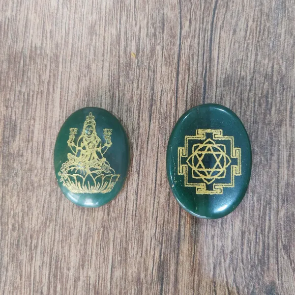 Crystaura_Green_Jade_Laxmi_Coin_For_Wealth_&_Prosperity