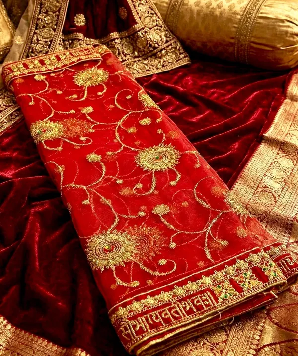 Red_Net_Zari_Embroidered_Saubhagyavati_Bridal_Dupatta_For_Women