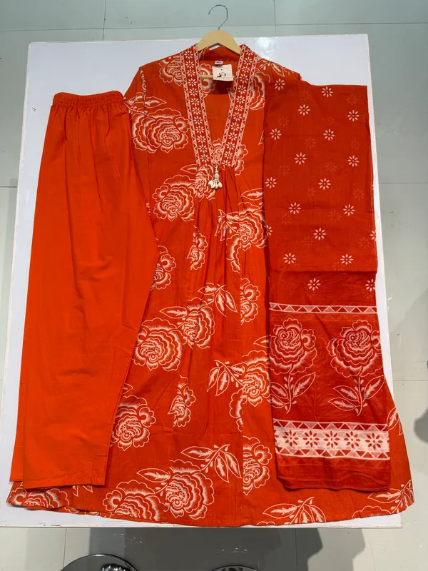 Orange_Cotton_Straight_Floral_Print_Kurti_Set_For_Women