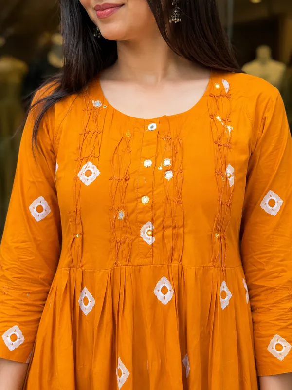 Orange_Cotton_Straight_Printed_Kurti_Set_For_Women