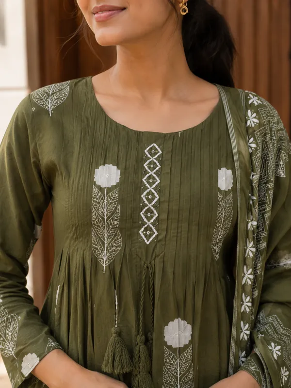 Olive_Cotton_Botanical_Print_Straight_Kurti_Set_For_Women
