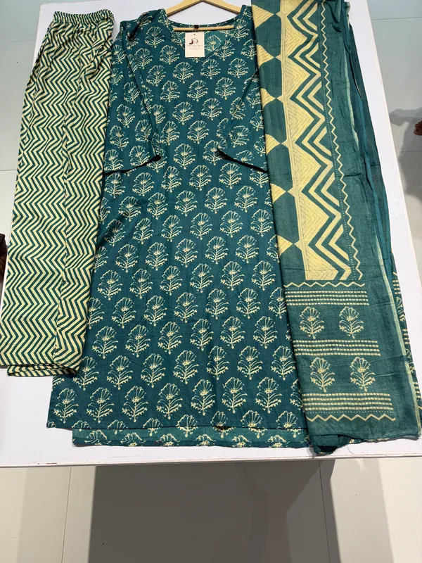 Teal_Cotton_Straight_Botanical_Print_Kurti_Set_For_Women