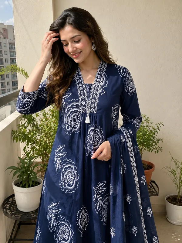 Navy_Blue_Cotton_Straight_Floral_Print_Kurta_Set_For_Women