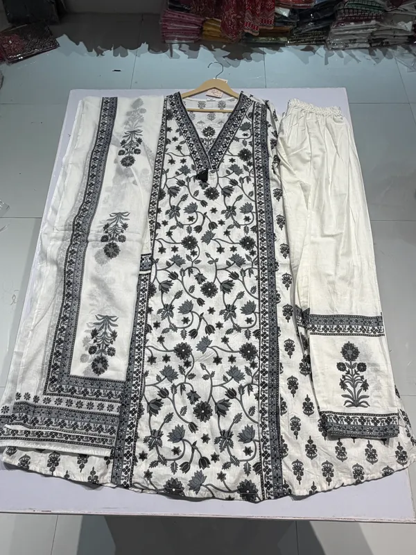 Black_Cotton_Floral_Print_Straight_Kurti_Set_For_Women