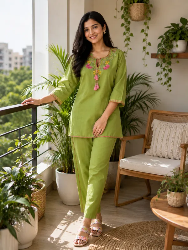 Green_Cotton_Straight_Embroidered_Kurta_Co-Ord_Set_For_Women