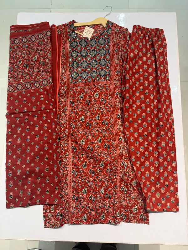 Red_Cotton_Straight_Printed_Kurti_Set_For_Women