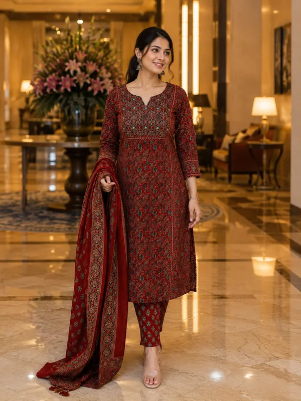 Red_Cotton_Straight_Printed_Kurti_Set_For_Women