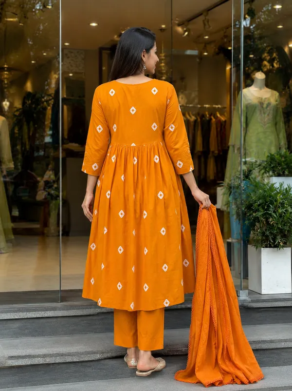 Orange_Cotton_Straight_Printed_Kurti_Set_For_Women