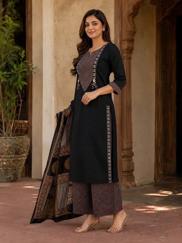 Black_Cotton_Printed_Kurta_Palazzo_Dupatta_Set_For_Women