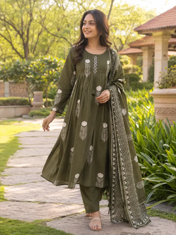 Olive_Cotton_Botanical_Print_Straight_Kurti_Set_For_Women