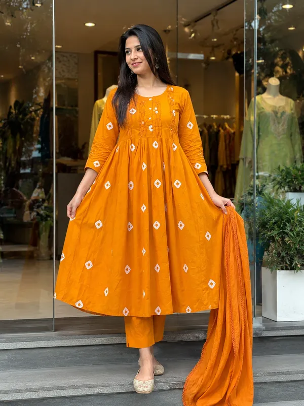 Orange_Cotton_Straight_Printed_Kurti_Set_For_Women