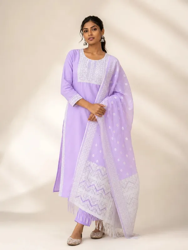 Lilac_Silk_Straight_Embroidered_Kurta_Set_For_Women