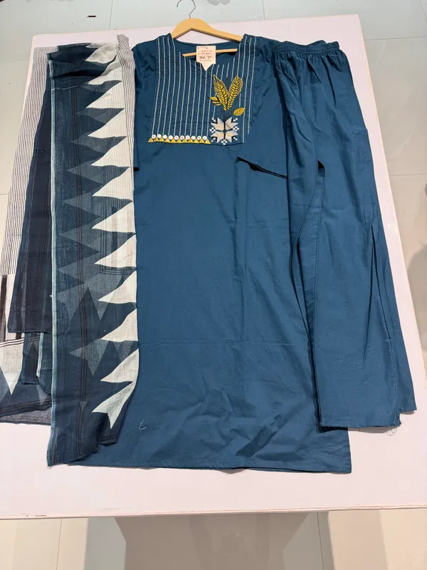 Blue_Cotton_Straight_Embroidered_Kurti_Set_For_Women
