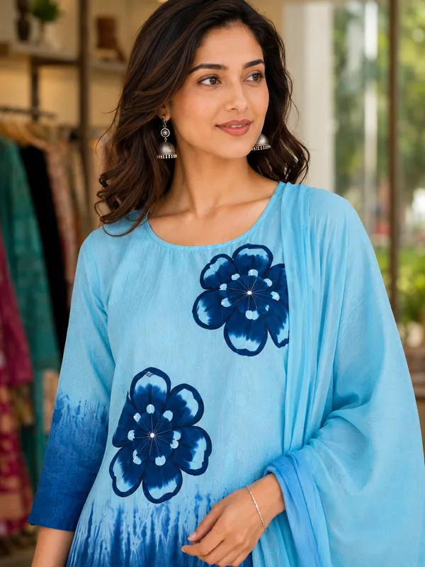 Blue_Cotton_Straight_Floral_Print_Kurti_Set_For_Women