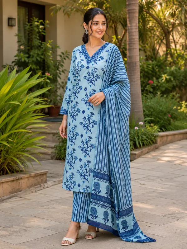 Blue_Cotton_Straight_Floral_Print_Striped_Kurti_Set_For_Women