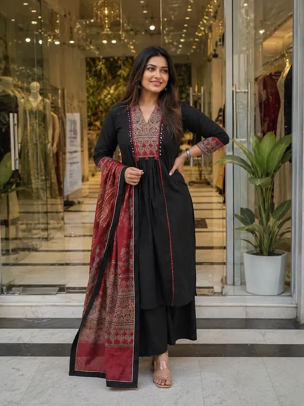 Black_Cotton_Printed_Straight_Kurti_Set_For_Women
