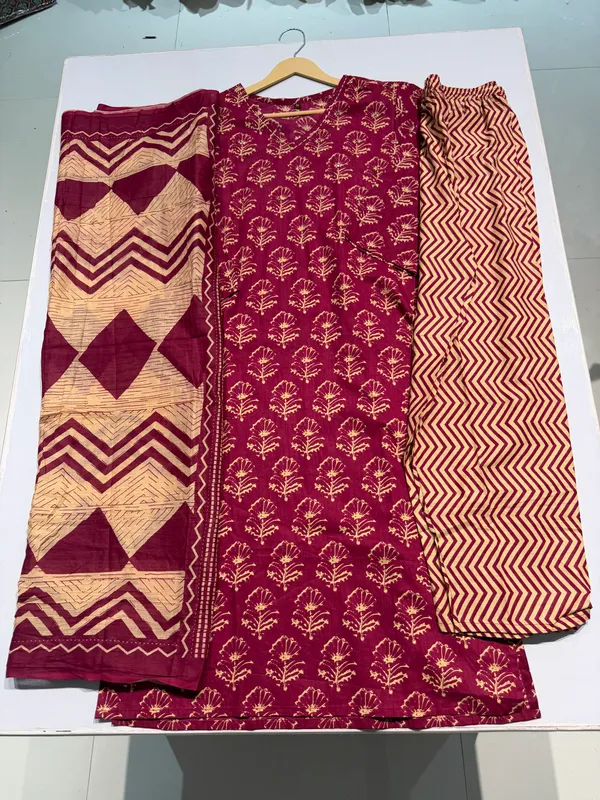 Maroon_Cotton_Block_Floral_Print_Straight_Kurti_Set_For_Women