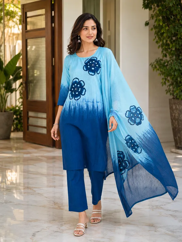 Blue_Cotton_Straight_Floral_Print_Kurti_Set_For_Women