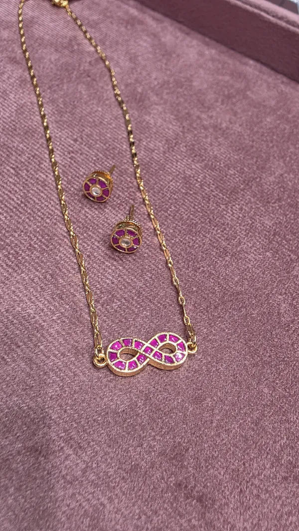 Pink_Infinity_Pendant_Set_For_Women