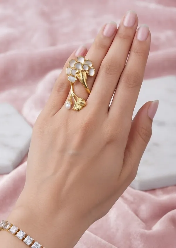 Floral_White_Polki_Statement_Ring_For_Women