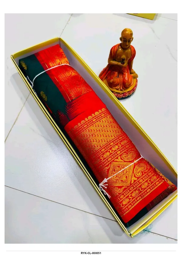 Red_Woven_Traditional_Saree_for_Women