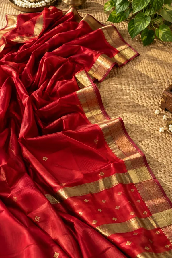Red_Silk_Traditional_Saree_for_Women