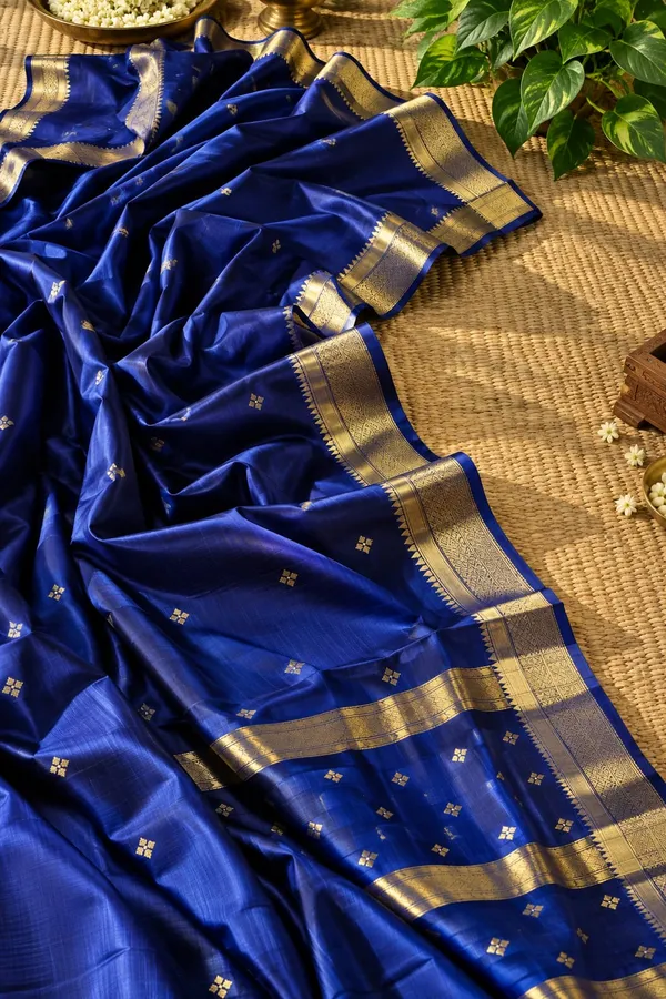 Blue_Silk_Traditional_Saree_For_Women