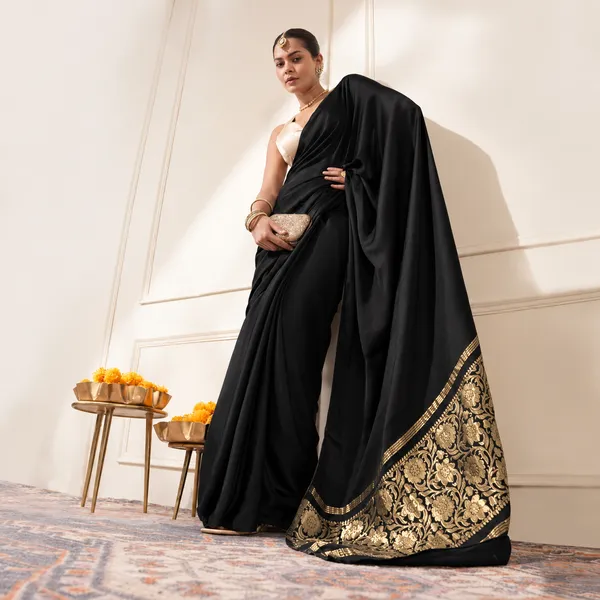 BLACK_PLAN_PURE_SILK