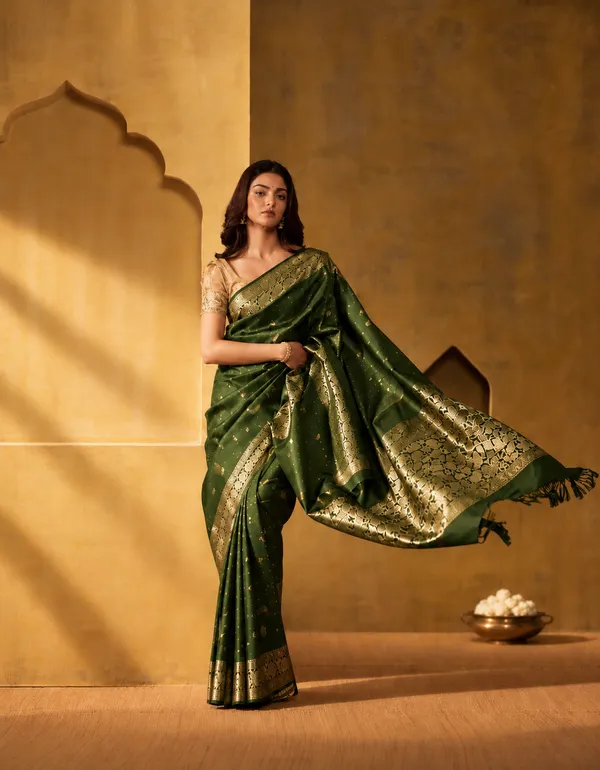 GREEN