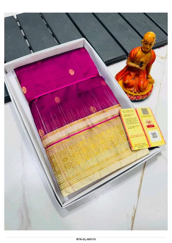 Magenta_Silk_Zari_Border_Saree_for_Women
